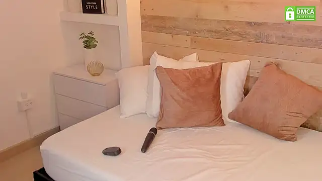 candy summer28 online show from November 2, 2025, 7:22 am