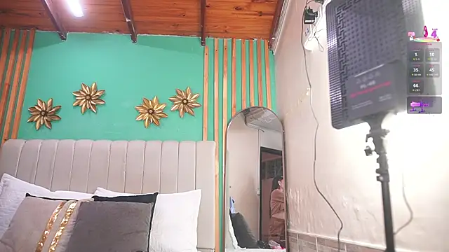 katlyn martins online show from December 1, 2025, 7:41 pm