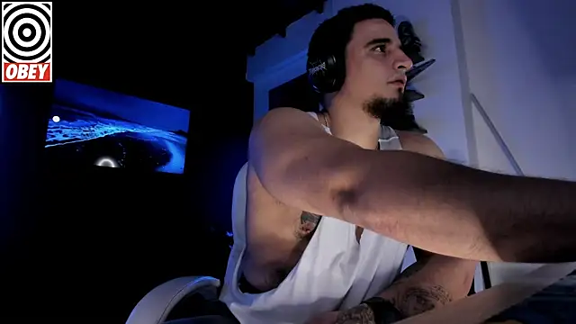 kingbear777 online show from October 3, 2025, 1:57 am