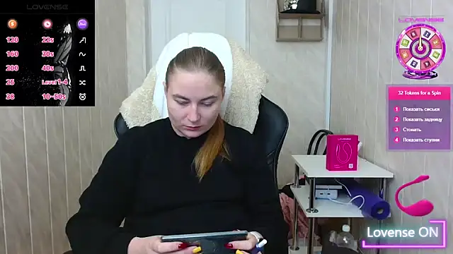 ElenaMaeer online show from November 6, 2025, 7:20 am