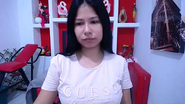 Letty Plugxo online show from October 18, 2025, 12:39 pm