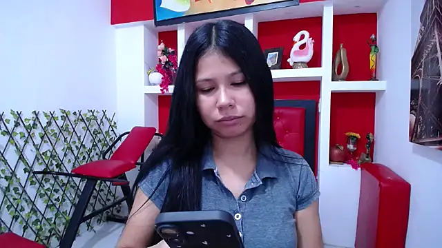 Letty Plugxo online show from December 2, 2025, 12:21 pm