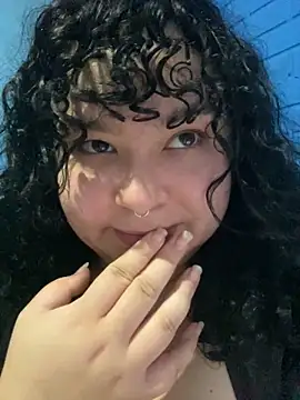 Kimberliprivv online show from April 10, 2026, 6:34 pm