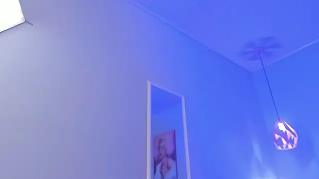 ScarletGV online show from February 25, 2026, 4:00 am