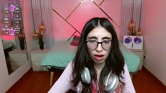 LenaRoses online show from February 23, 2026, 8:50 pm