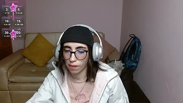 LenaRoses online show from April 2, 2026, 2:04 pm