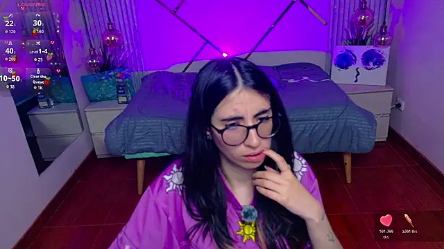 LenaRoses online show from August 6, 2026, 7:38 pm