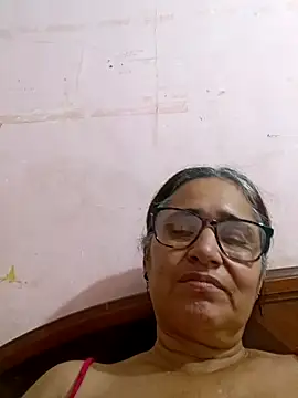 Snapshot of _candi chatting on February 13, 2025, 6:41 am candi online show from February 13, 2025, 6:41 am