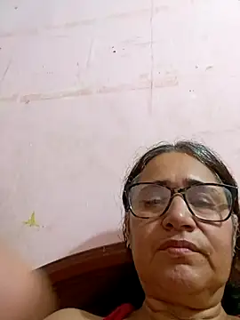 Snapshot of _candi chatting on February 25, 2025, 9:20 am candi online show from February 25, 2025, 9:20 am