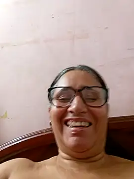 Snapshot of _candi chatting on February 25, 2025, 7:14 pm candi online show from February 25, 2025, 7:14 pm