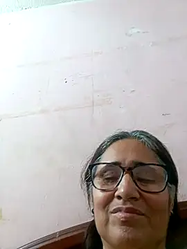 Snapshot of _candi chatting on March 9, 2025, 6:32 pm candi online show from March 9, 2025, 6:32 pm