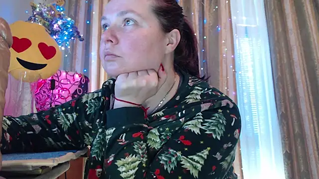 amorelara online show from March 11, 2026, 8:42 am