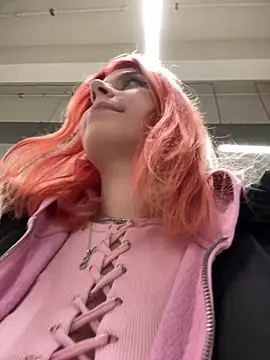 RiriRoseey online show from January 4, 2025, 12:27 pm