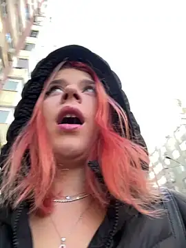 RiriRoseey online show from January 5, 2025, 9:05 am