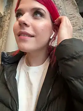 RiriRoseey online show from February 6, 2025, 2:04 pm