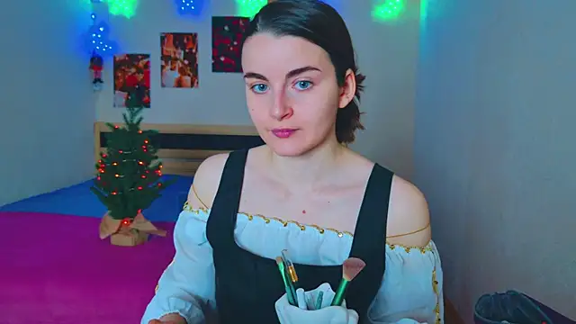 Snapshot of Miss_Arwen chatting on December 23, 2024, 2:45 am Miss Arwen online show from December 23, 2024, 2:45 am