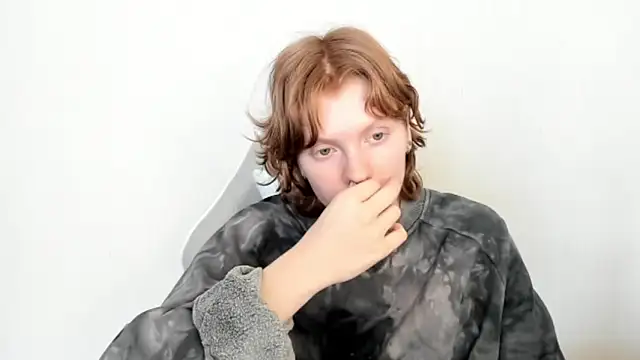 StellaDavis online show from February 6, 2026, 8:07 am