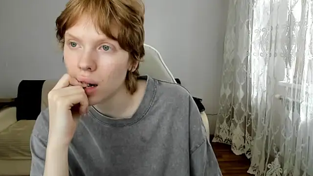 Snapshot of StellaDavis chatting on June 1, 2026, 11:12 am StellaDavis online show from June 1, 2026, 11:12 am