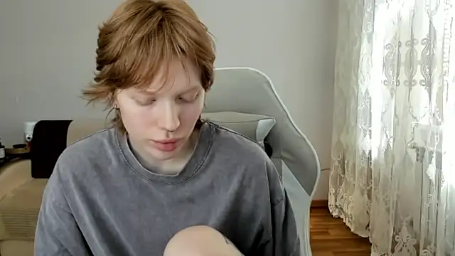 Snapshot of StellaDavis chatting on June 4, 2026, 11:05 am StellaDavis online show from June 4, 2026, 11:05 am