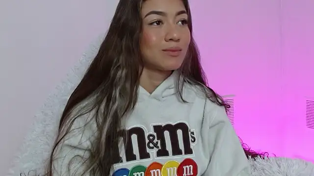 Snapshot of hantonella_ chatting on November 26, 2025, 1:23 pm hantonella online show from November 26, 2025, 1:23 pm