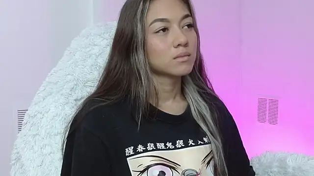 Snapshot of hantonella_ chatting on December 5, 2025, 3:20 pm hantonella online show from December 5, 2025, 3:20 pm