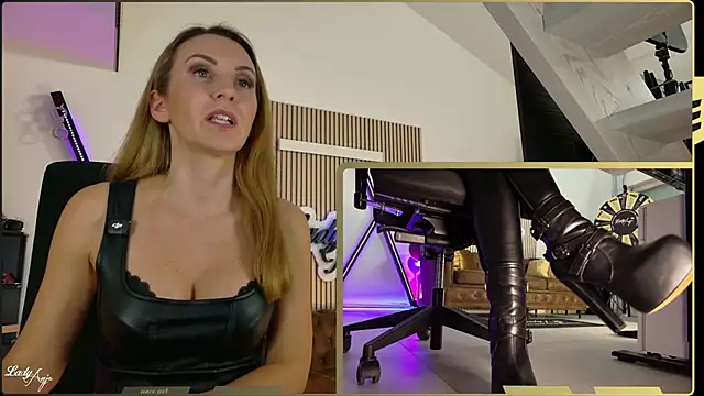 HerrinAnja online show from February 5, 2026, 7:07 pm