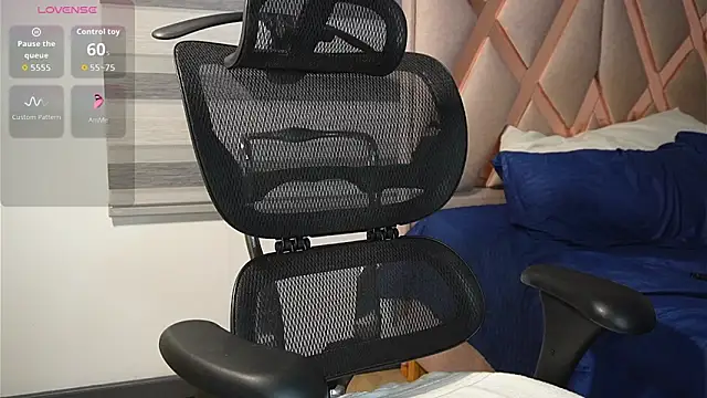 caprywilliams online show from December 15, 2025, 10:47 pm