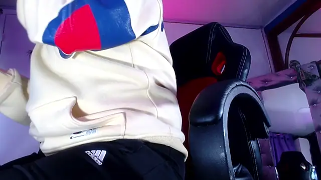 Lina23  online show from January 8, 2026, 11:45 am