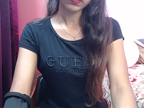 Angel kiyara online show from September 27, 2025, 6:35 pm