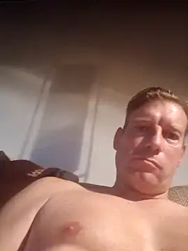 Snapshot of MArciQuarky chatting on November 7, 2025, 6:13 am MArciQuarky online show from November 7, 2025, 6:13 am