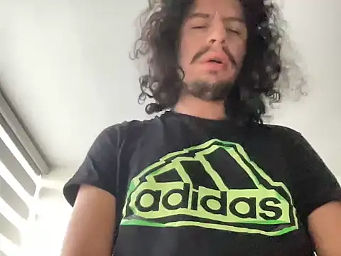 littlelatinhunter online show from October 24, 2025, 12:12 pm