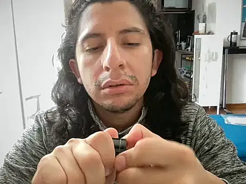 littlelatinhunter online show from June 2, 2026, 1:57 pm