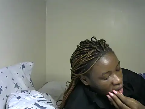 Novah  online show from September 19, 2025, 2:18 pm
