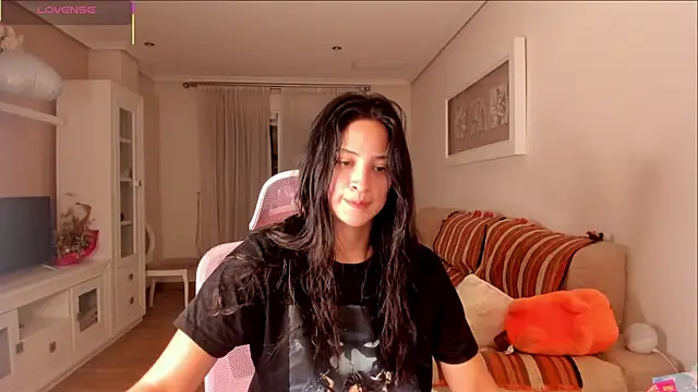 bella apont online show from September 28, 2025, 11:10 pm