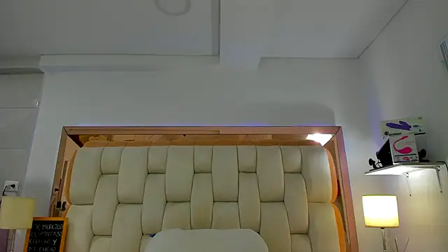 emilyparkerr01 online show from December 28, 2024, 11:37 pm