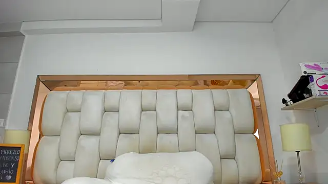 emilyparkerr01 online show from March 4, 2025, 11:54 pm