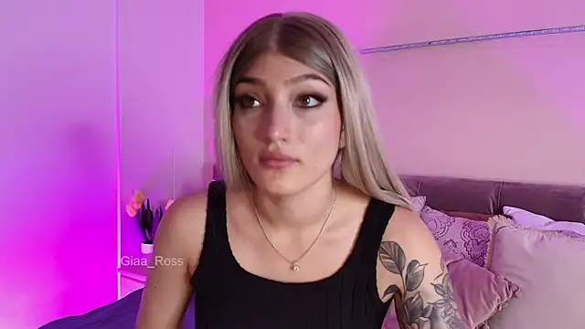 Snapshot of Giaa_Ross chatting on February 8, 2025, 2:49 pm Giaa Ross online show from February 8, 2025, 2:49 pm