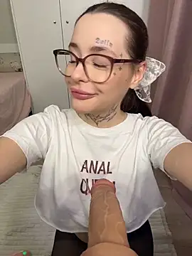 fuckdoll 18 online show from December 17, 2025, 8:20 am