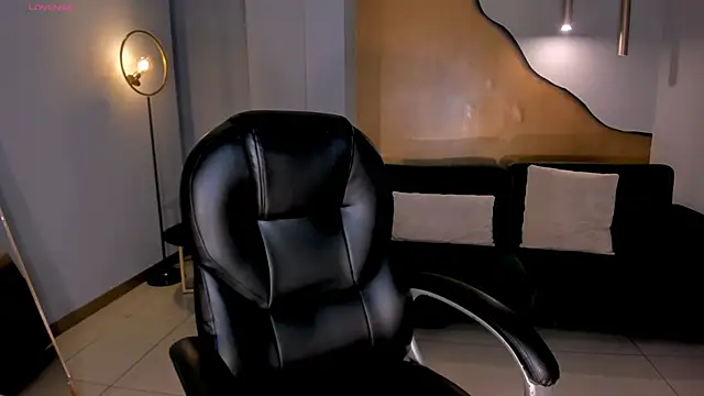 Snapshot of CharlotteCox_ chatting on February 19, 2025, 12:00 pm CharlotteCox online show from February 19, 2025, 12:00 pm