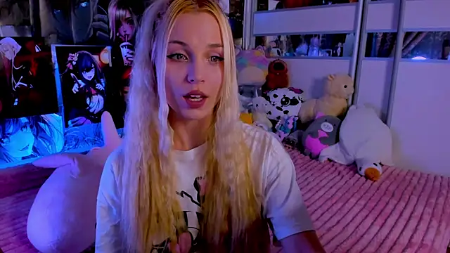 Cute  Pony online show from September 23, 2025, 8:23 pm