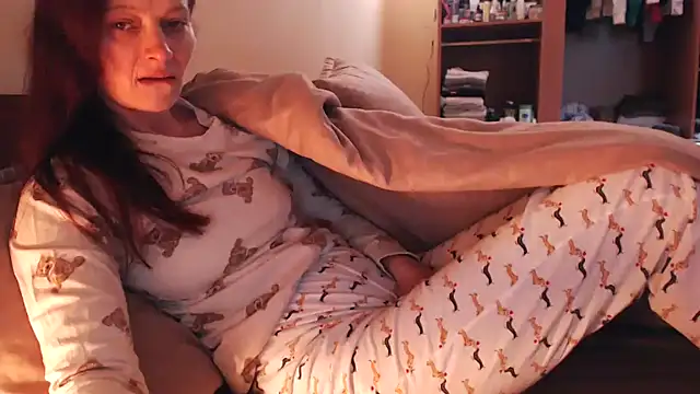 LovelyAndraGirl online show from May 1, 2026, 4:39 am