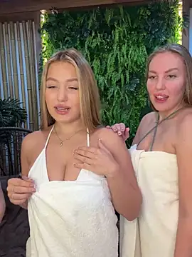 Kelly Hardy online show from November 24, 2025, 2:22 am