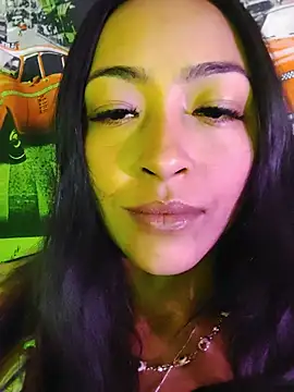 latiinahot online show from July 22, 2026, 2:03 am