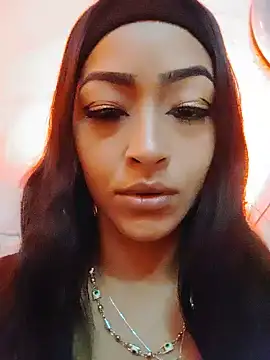 latiinahot online show from August 5, 2026, 2:09 pm
