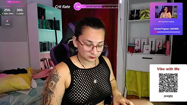 Snapshot of Amarantha_666 chatting on December 20, 2024, 12:08 am Amarantha 666 online show from December 20, 2024, 12:08 am