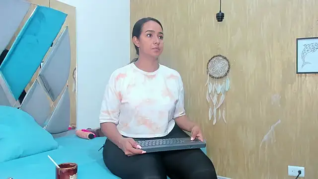 Luya Jhon online show from January 7, 2025, 11:05 am