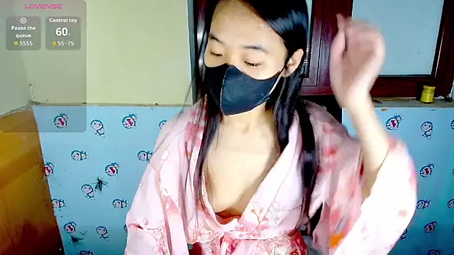   Saphia   online show from November 13, 2025, 3:55 pm