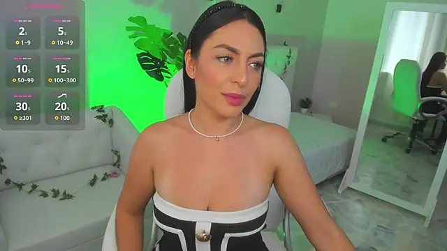 Snapshot of yourmagic_venus chatting on May 27, 2026, 9:56 pm yourmagic venus online show from May 27, 2026, 9:56 pm