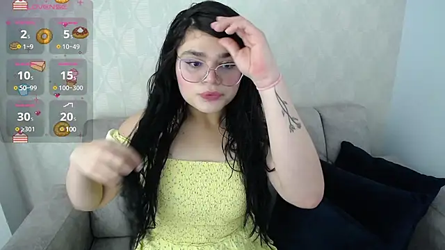 Snapshot of dayis_butera chatting on December 21, 2024, 12:38 pm dayis butera online show from December 21, 2024, 12:38 pm
