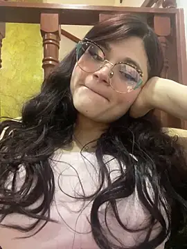 Snapshot of dayis_butera chatting on November 17, 2025, 11:27 am dayis butera online show from November 17, 2025, 11:27 am